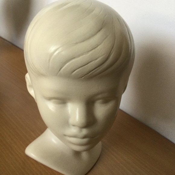 Two vintage Valerie bust sculptures woman & man head signed excellent condition - Picture 4 of 10